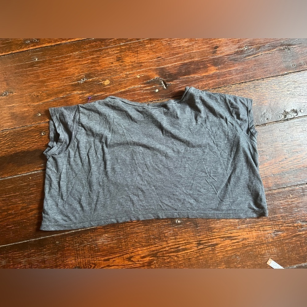 Chelsey Blake gray crop channel barcode t-shirt one size medium - Picture 5 of 6